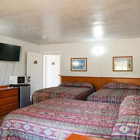 Swiss Holiday Lodge Mount Shasta Buitenkant foto