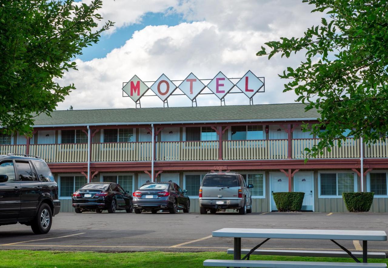 Swiss Holiday Lodge Mount Shasta Buitenkant foto