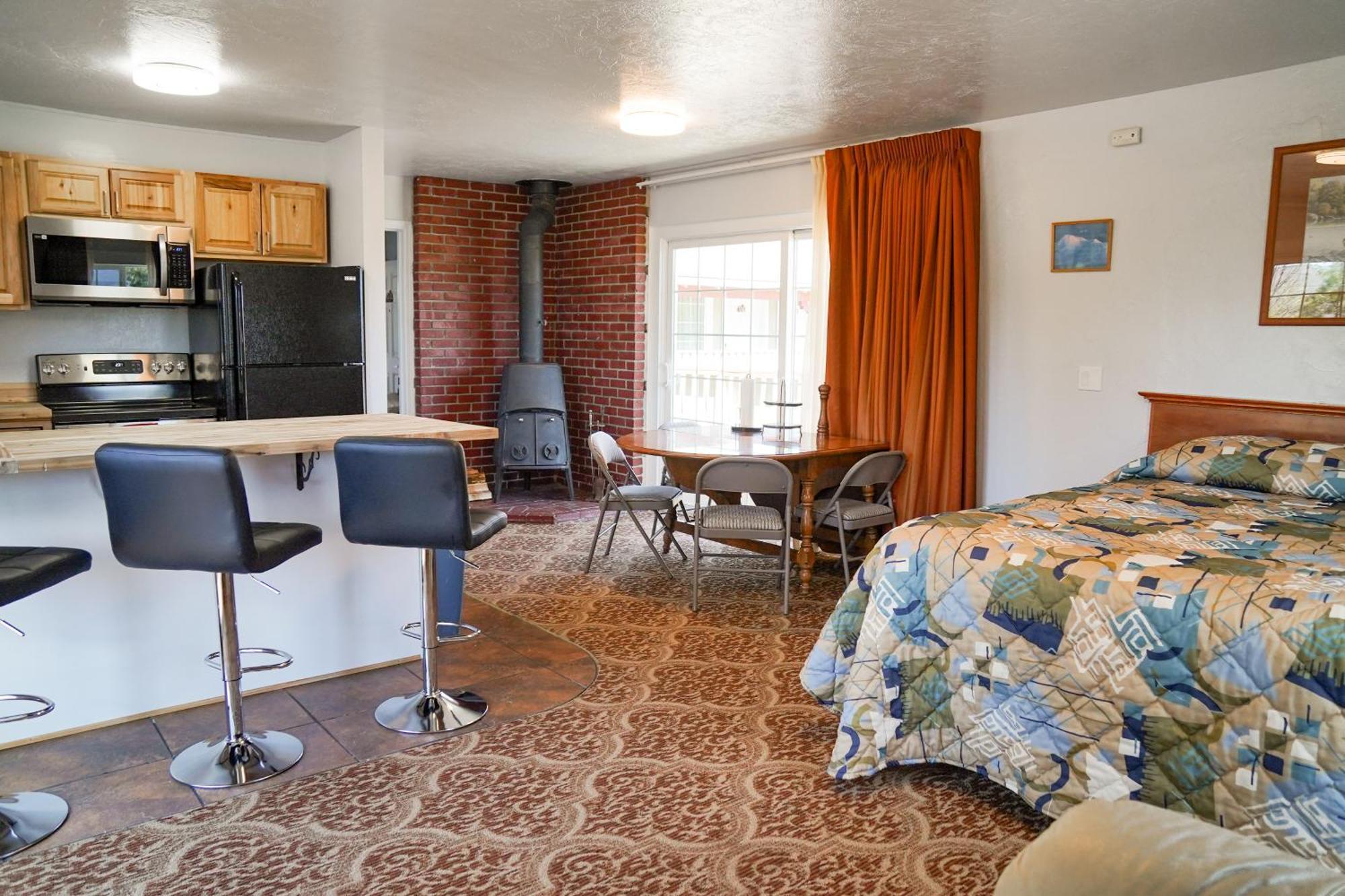 Swiss Holiday Lodge Mount Shasta Buitenkant foto