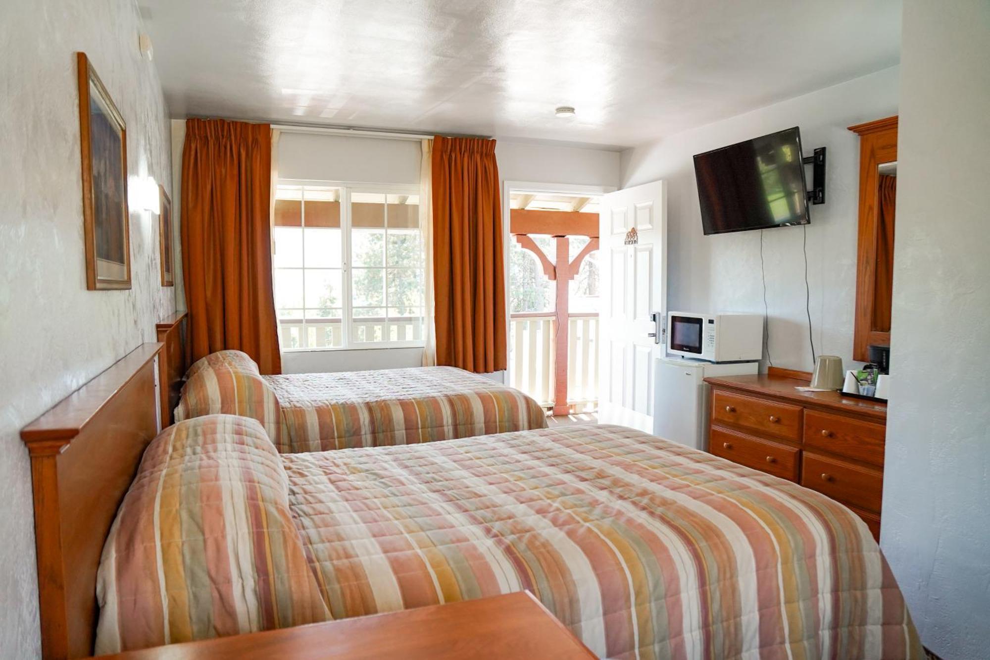 Swiss Holiday Lodge Mount Shasta Buitenkant foto