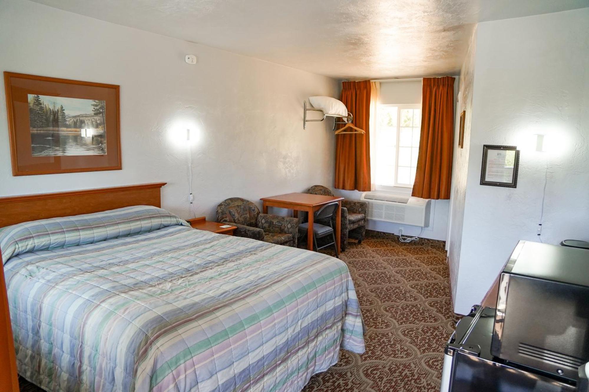 Swiss Holiday Lodge Mount Shasta Buitenkant foto