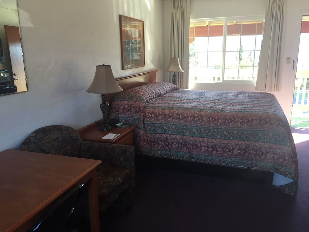 Swiss Holiday Lodge Mount Shasta Buitenkant foto